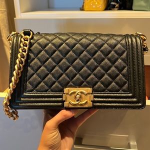 Chanel medium boy flap caviar